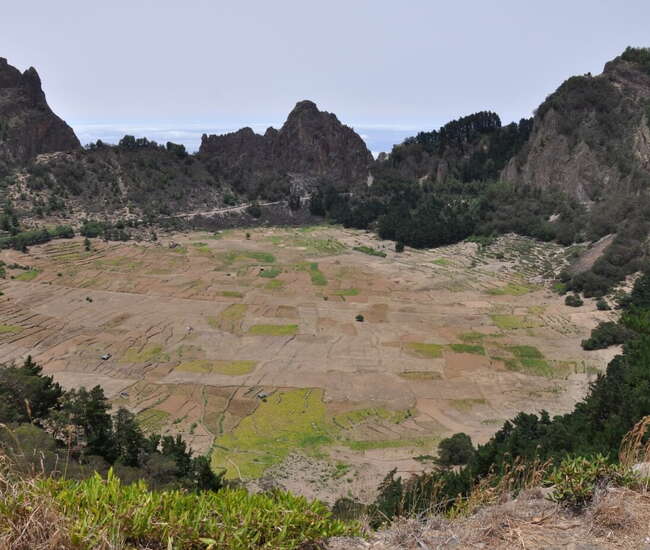 Kapverden - Trekking  Insel Santo Antão  im Nordosten: Blick in den Cova Crater