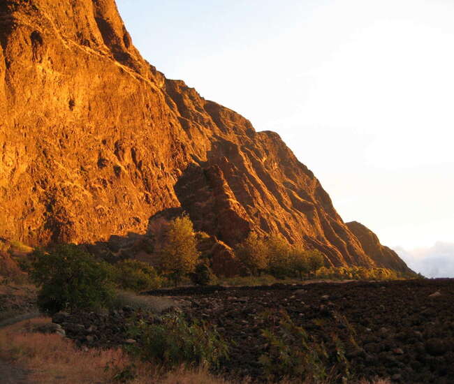 Gratwanderung auf der Bordeira - Am frühen Morgen auf die Borderia