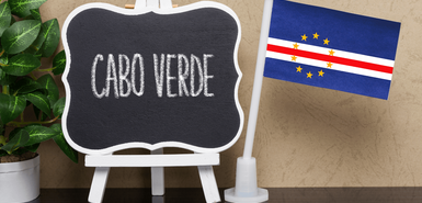 Kreidetafel Cabo Verde und Flagge Cabo Verde