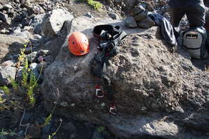 Fogo Pico Klettersteig : Helm, Sicherungsgurt und Klettersteigset in gutem Zustand, der Guide Joao war hoch kompetent und sehr angenehm.